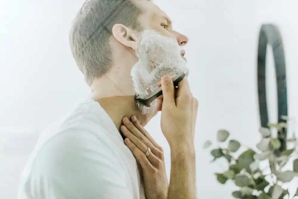 To Shave Effectively with razor
